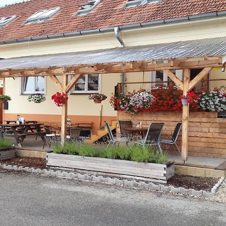 Penzion-na Navsi Guest house 3*